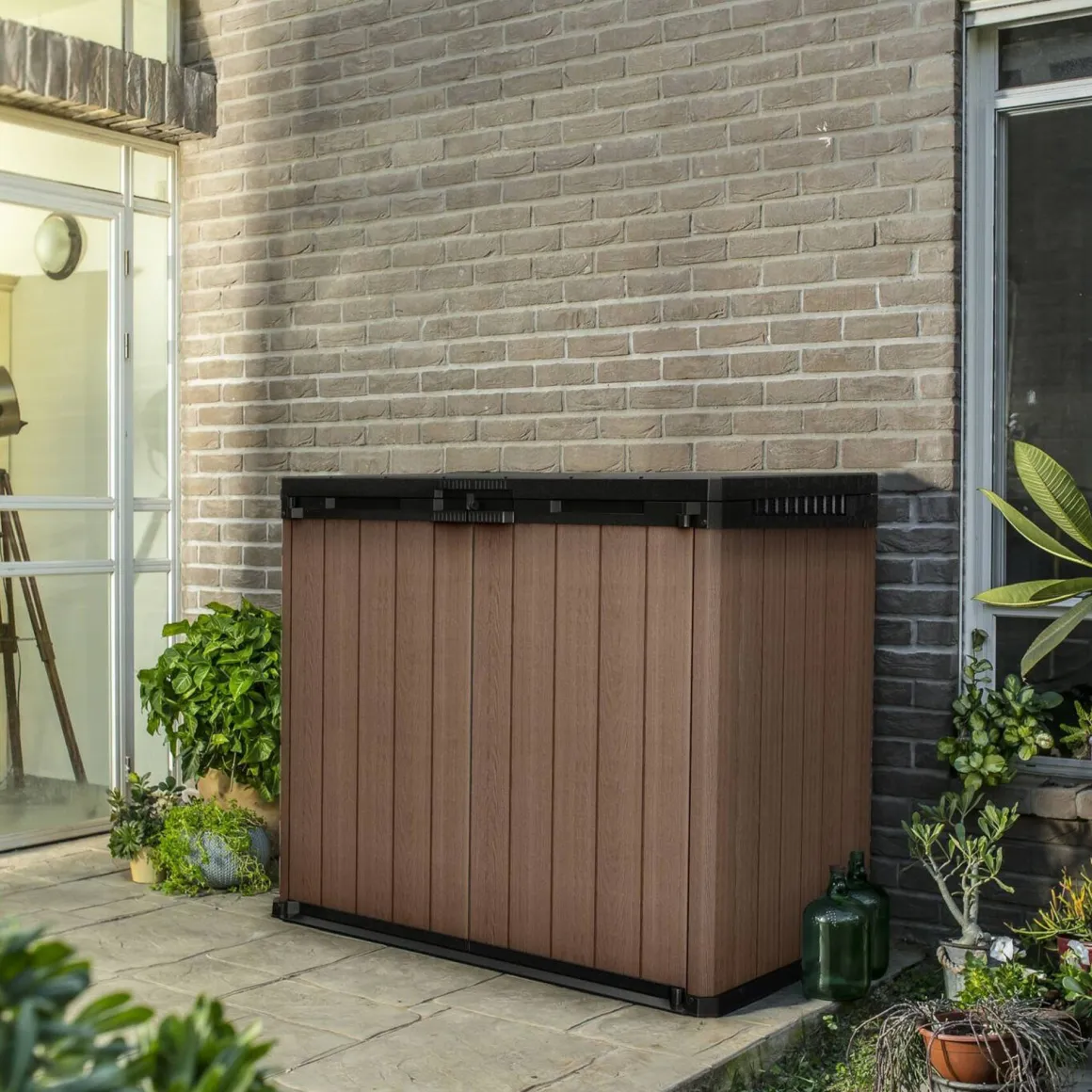 Armadio in plastica 2 ante marrone 140x120h cm - Napanee