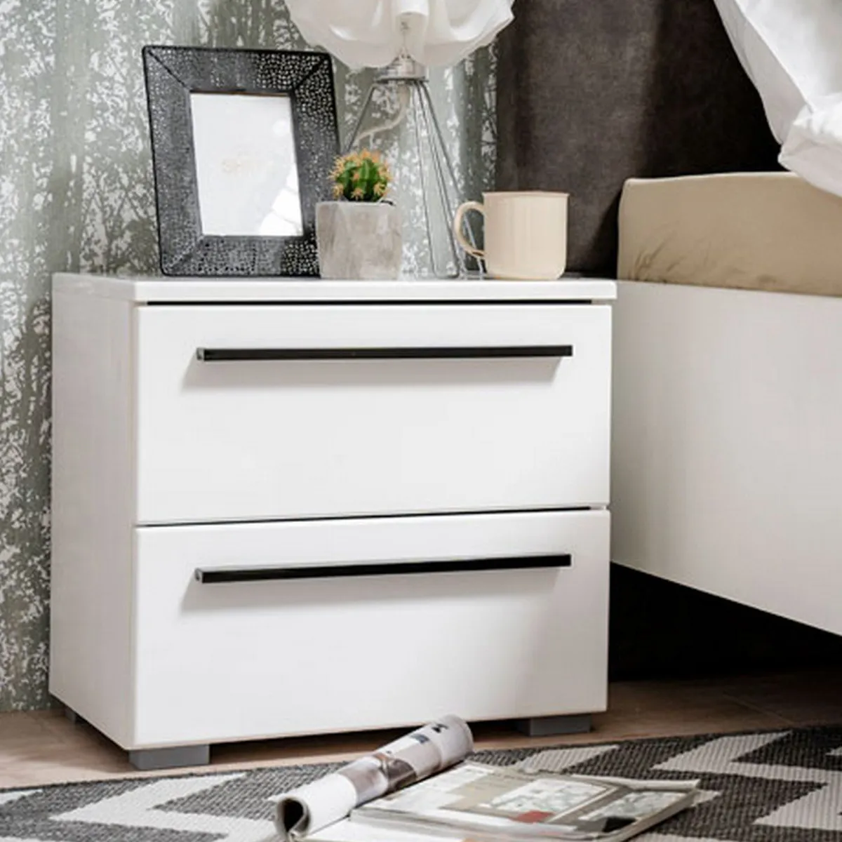Comodini > Dmora Comodino Bianco Nero 2 Cassetti un Ripiano 44.5x33.5x42.5h cm, Apertura Scorrevole - Mosso Nero, Bianco