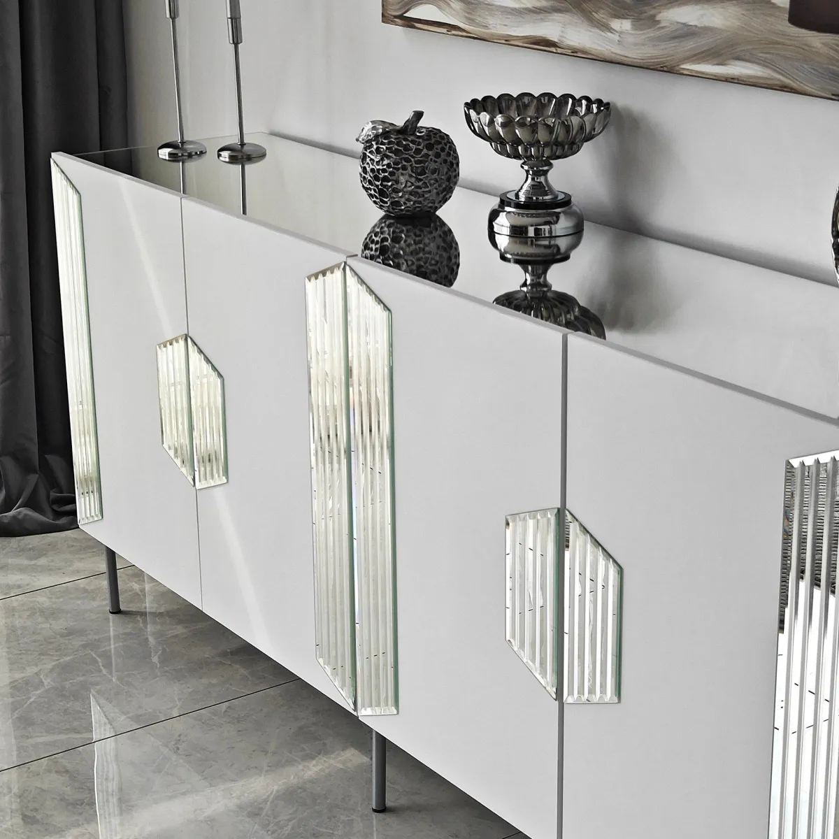Madie|Credenze > Dmora Credenza Bianco Argento 4 Ripiani 4 Ante 180x40x80h cm, 8 Vani - Trigolo Argento, Bianco