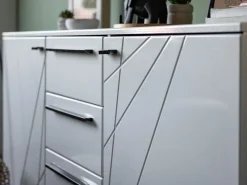 Credenza Bianco Nero 2 Ripiani 4 Cassetti 163x40x80.5h cm, 2 Ante - Maropati