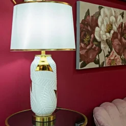 Lampade Da Tavolo > Dmora Lampada da tavolo Trompe, 40x40 h70 cm, Bianco e Oro Oro, Bianco