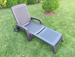 Lettino prendisole Abbie, 190x46h70 cm, Marrone