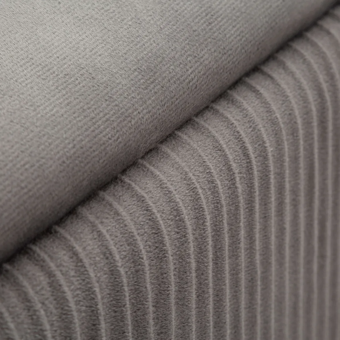 Panca Grigio Scuro oro con due Sgabelli, Panca Contenitore Materiale Struttura in Metallo 80x37x42h cm, Colore Seduta Grigio - Soroti