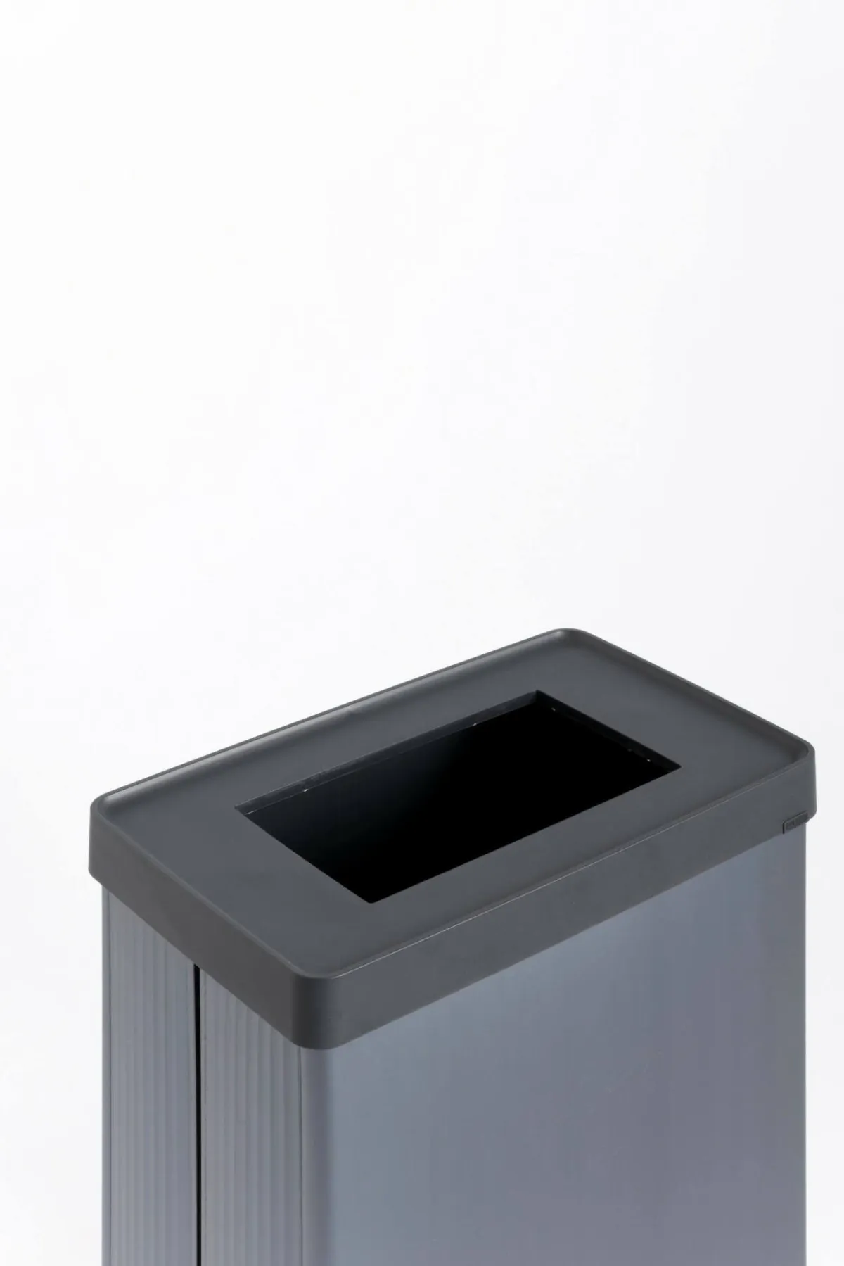 Pattumiere > Dmora Pattumiera aperta 54 L 44x27x69h cm - Longueuil Blu