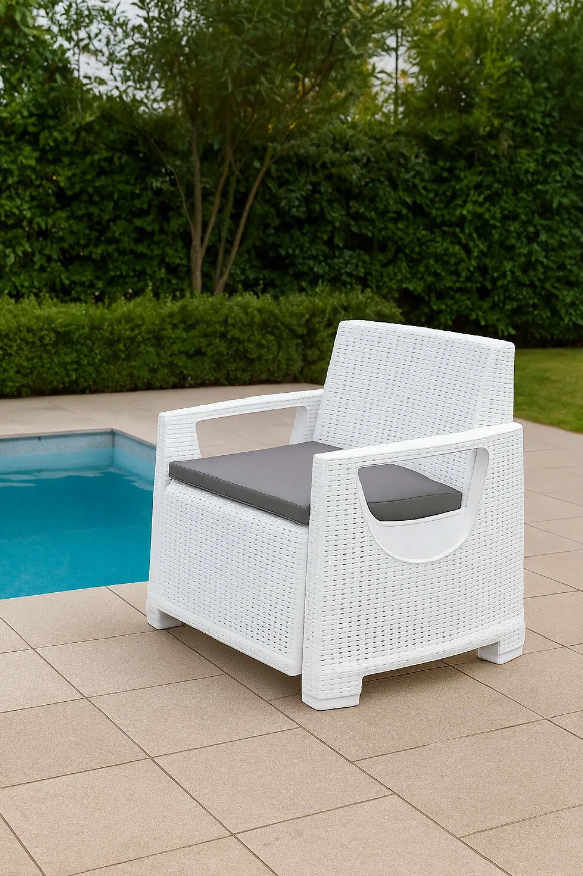 Poltrona da Esterno Bianco Braccioli 72x66 cm, Cuscini Inclusi - Rho
