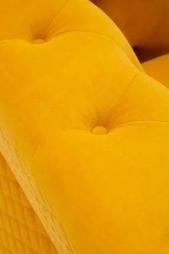 Poltrona in poliestere con braccioli ocra e oro - Gabbiano