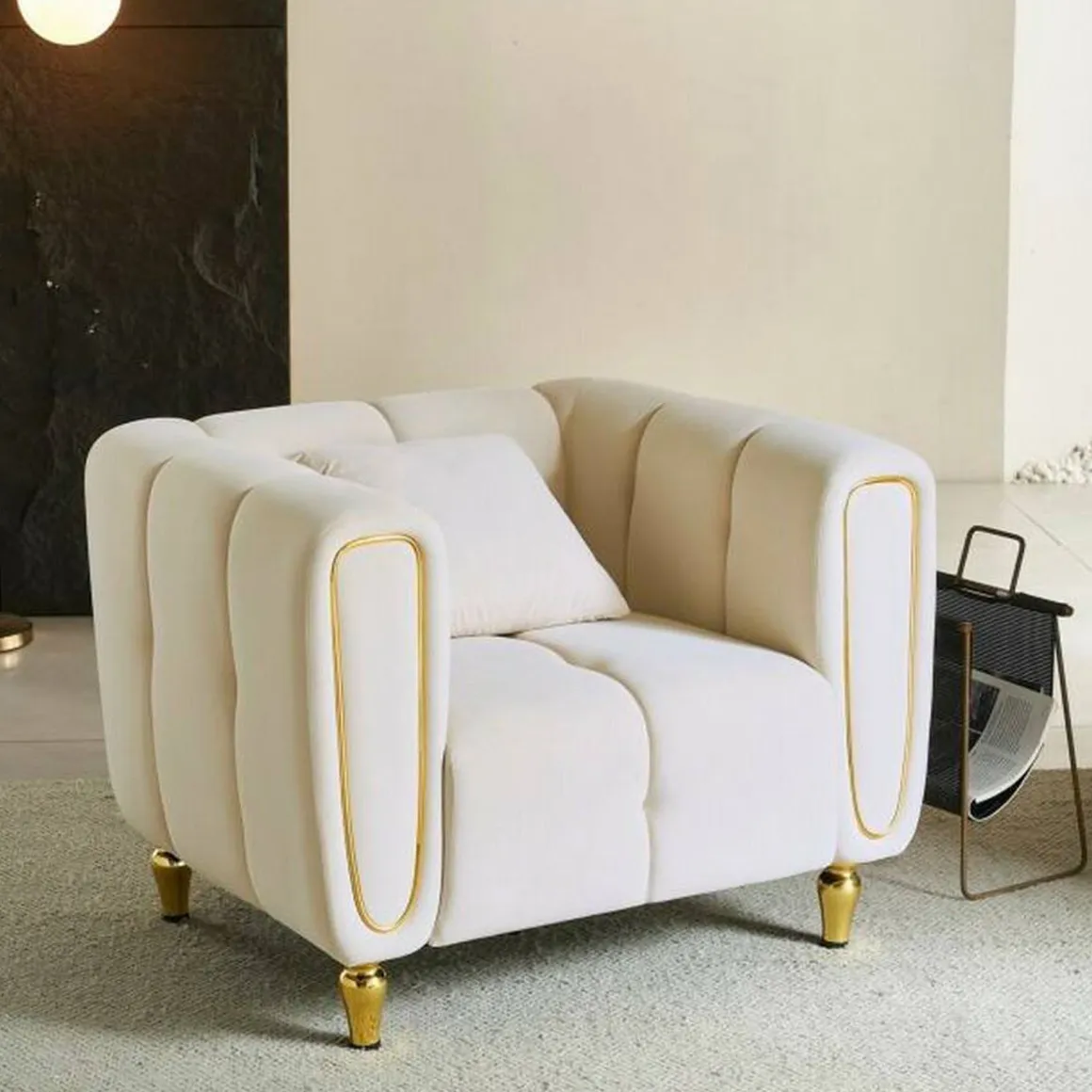Poltrona in tessuto con braccioli crema e oro - Madama
