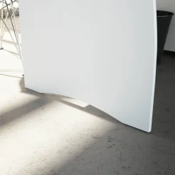 Scrivania lineare bianca e rovere 136x67cm con 3 cassetti - Azziz