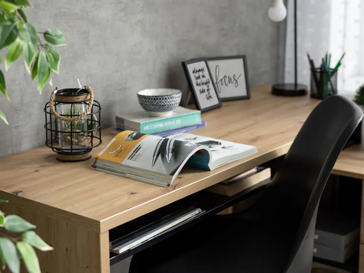 Scrivania Marrone Rovere Nodi Nero Angolare 3 Ripiani 137.5x101.5x75h cm, 3 Cassetti - Sapri