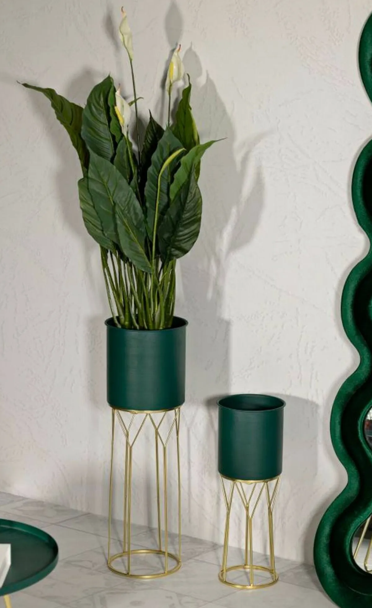 Oggettistica|Vasi > Dmora Set di 2 portavasi Parano, 23x23 h70 cm, Verde e Oro Oro, Verde