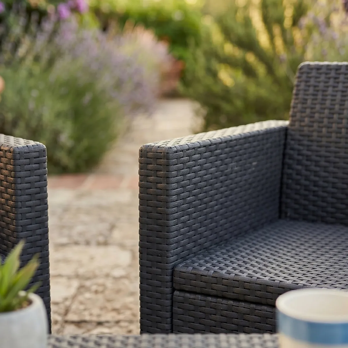 Set Da Esterno|Salotti Da Giardino > Dmora Set Salotto da Esterno 2 Posti un Tavolino, Cuscini Inclusi - Rosta Nero Antracite