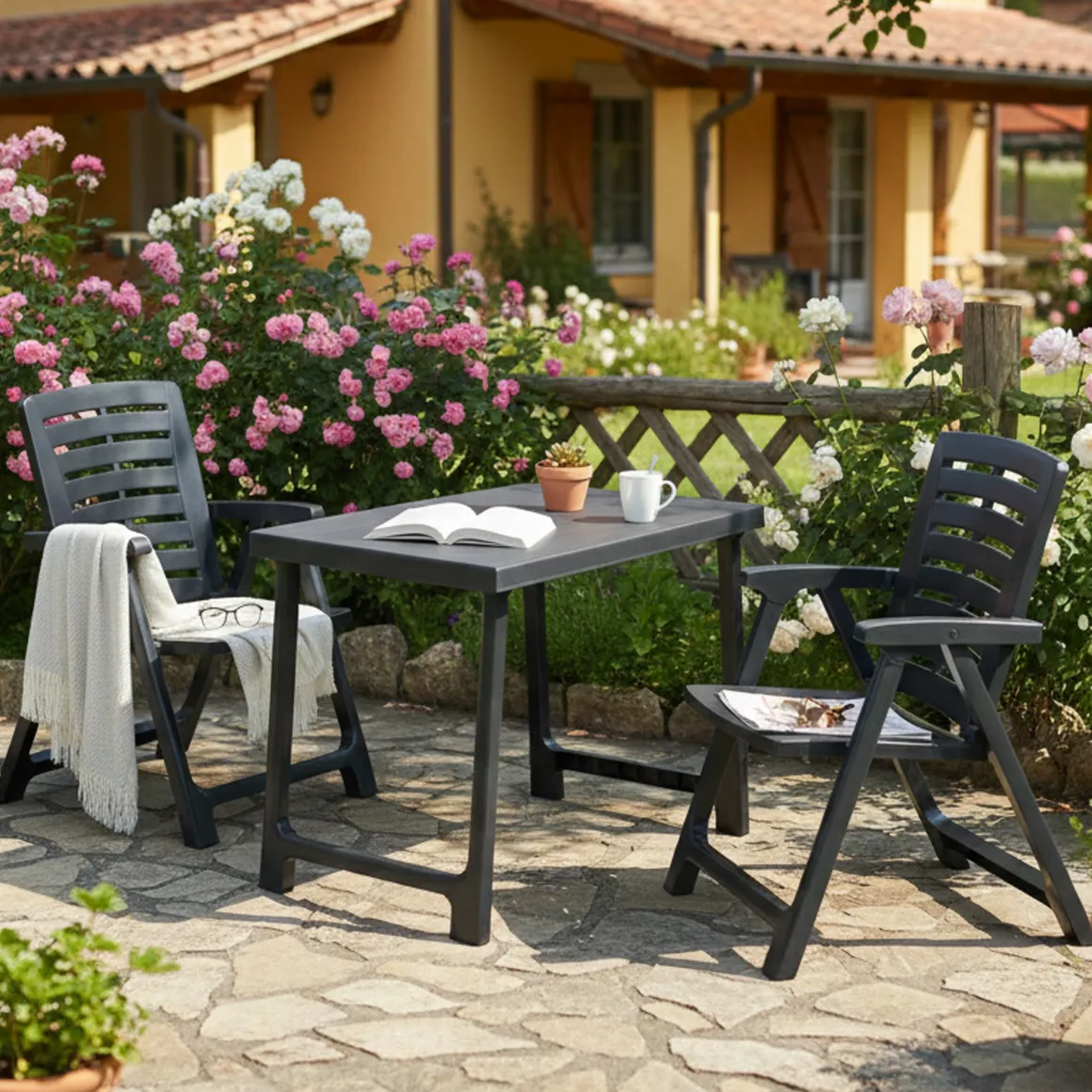 Set Da Esterno > Dmora Set Salotto da Esterno 4 Posti Tavolo Tavolo Allungabile, Finitura Effetto Doghe Made in Italy - Masisa Nero Antracite