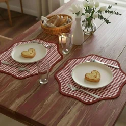 Set 2 Tovagliette/Sottopiatti in Ecopelle Tim, Rosso e Rosa 40x40 cm, Micro pied de poule, Lavabili e Antiscivolo, Indoor/Outdoor, Made in Italy