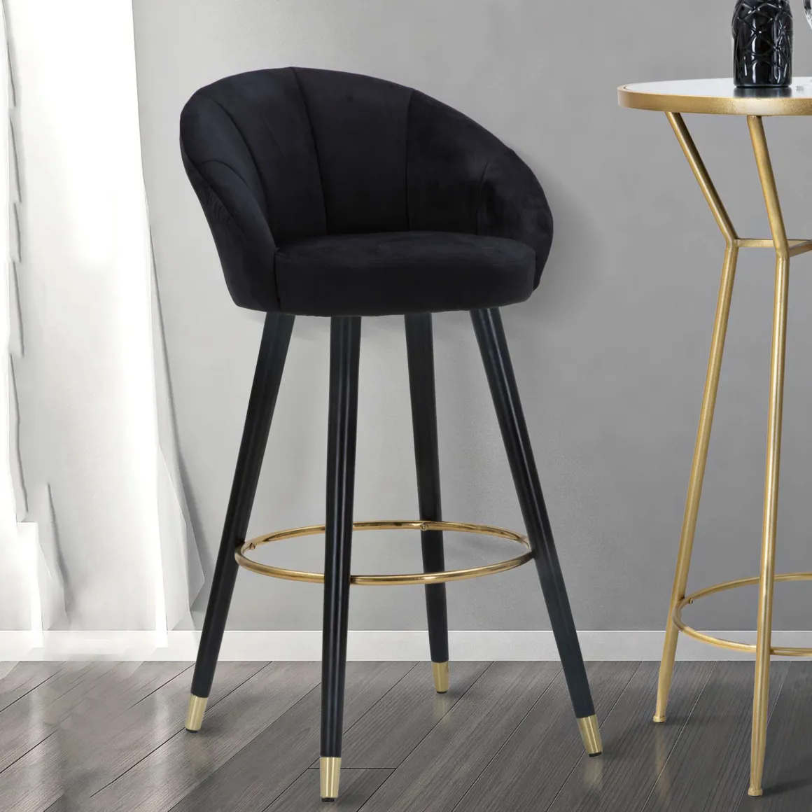 Sgabello Nero oro Imbottito Rivestimento in Velluto 55x56x104h cm, Materiale Struttura in Legno Nobilitato - Huanca