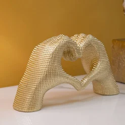 Oggettistica > Dmora Statua Statua Mani Intrecciate, - Bama Oro