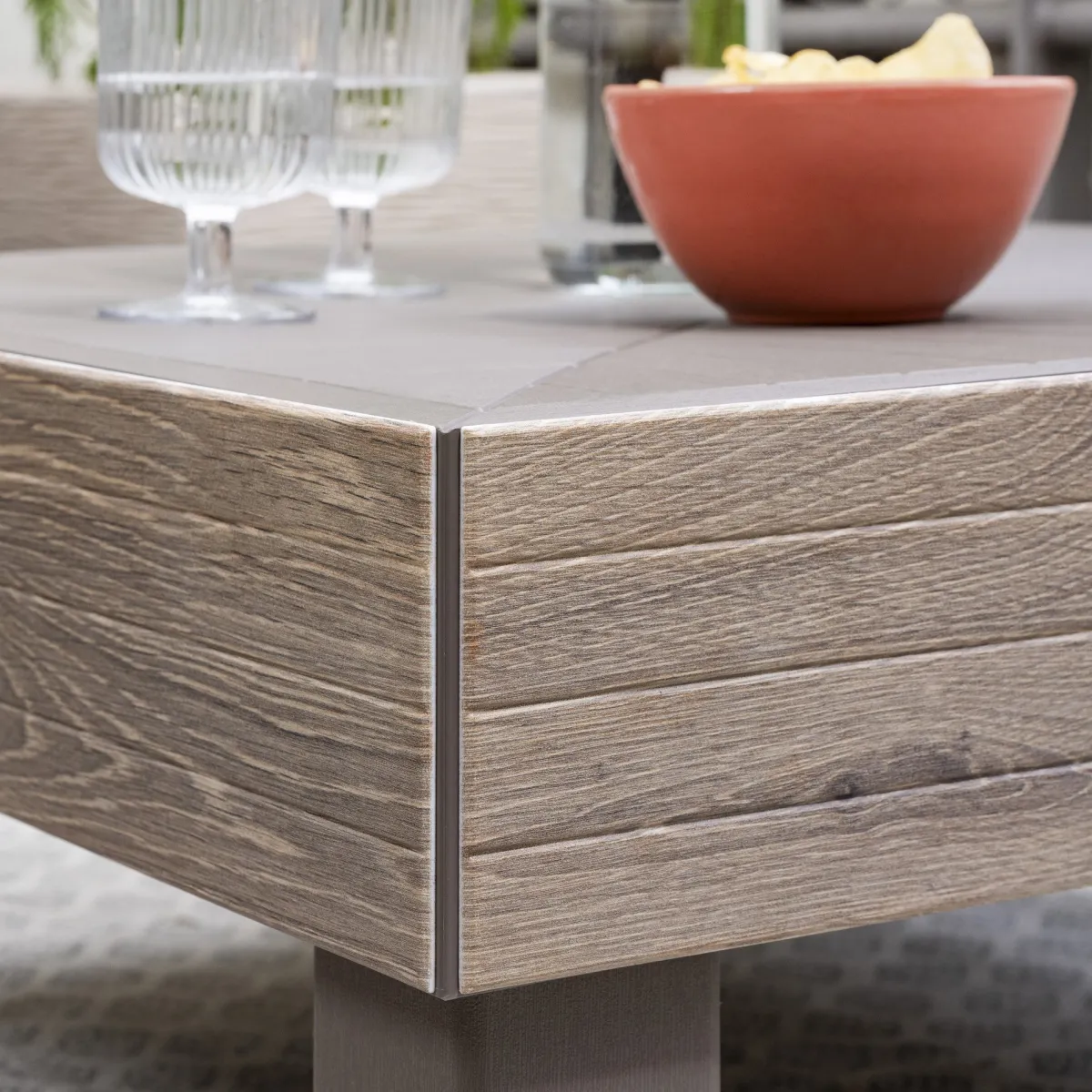 Tavoli Da Esterno > Dmora Tavolino da Esterno 4 Posti 65x65x29h cm - Ionia Marrone Noce