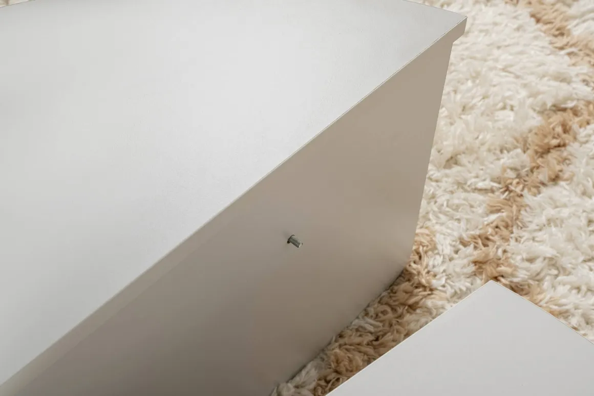 Tavolino da Salotto Grigio Peso Massimo Supportato 15 kg Forma Ovale 90x60x35h cm, Materiale Piano in Legno Nobilitato - Mansue
