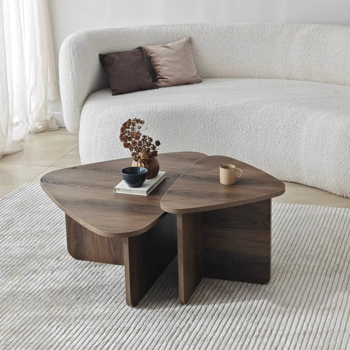 Tavolino da Salotto Marrone Noce Modulabile Forma Triangolare 90x60x35h cm, Sfumatura Colore Ripiano Noce - Saraceno