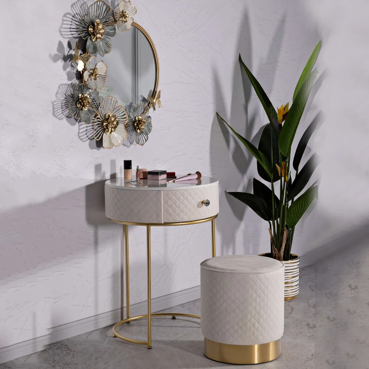 Toelette Trucco > Dmora Toeletta Bianco Crema oro un Cassetto Rivestimento in Velluto Trapuntato 52x52x70h cm, Sfumatura Colore Struttura Crema - Mbale Oro, Bianco Crema